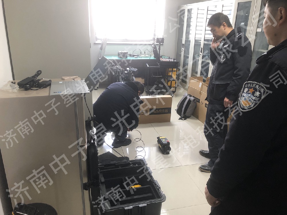 特警支隊培訓-便攜式X光機