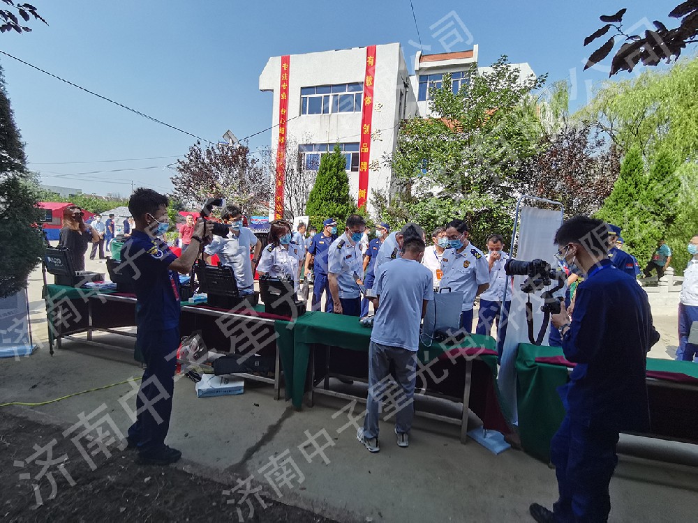 消防大隊培訓(xùn)-便攜式X光機